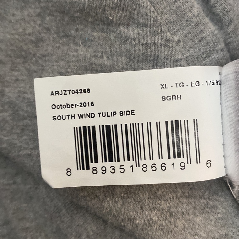 2016 Roxy tee 🌺🌸🌴 - Picture 11 of 12